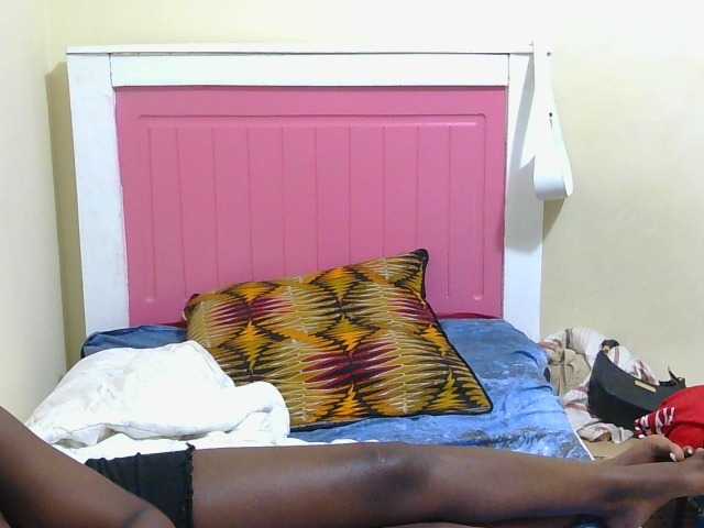 Arriana live cam on BongaCams