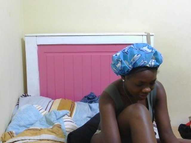 Arriana live cam on BongaCams