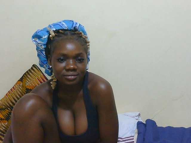 Arriana live webcam show