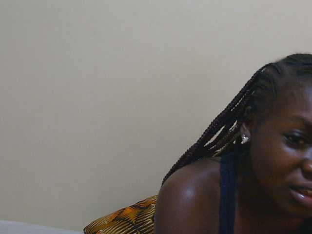 Arriana live cam on BongaCams