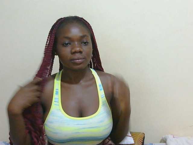 Arriana live cam on BongaCams