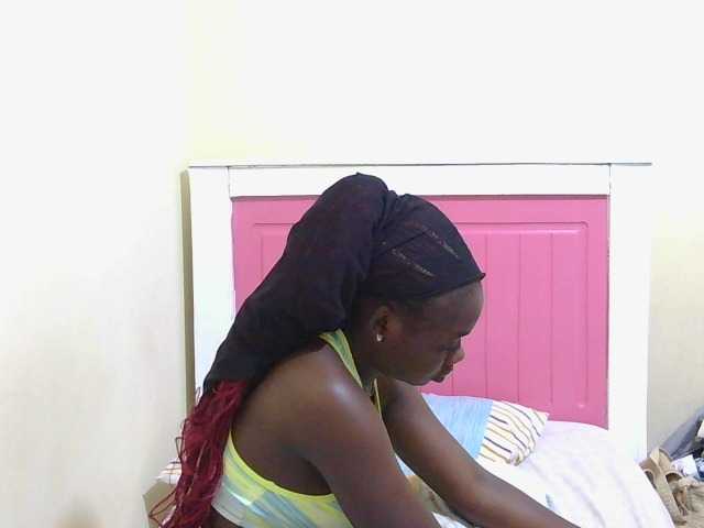 Arriana live cam on BongaCams