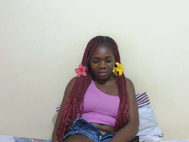 Arriana live cam on BongaCams