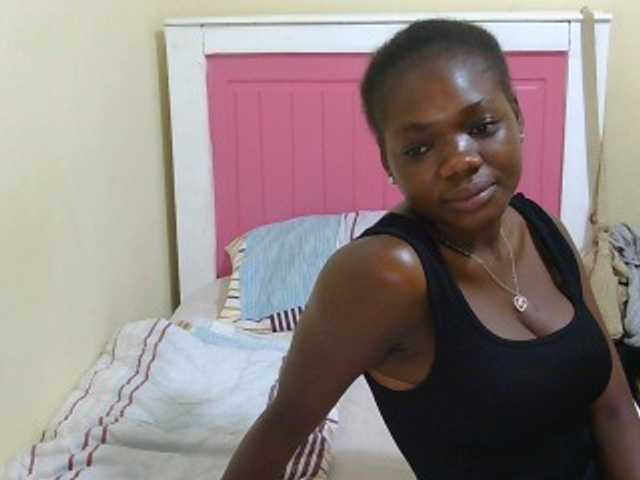 Arriana live cam on BongaCams