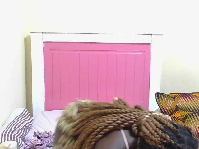 Arriana live cam on BongaCams