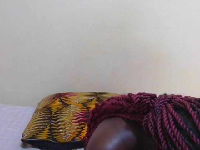 Arriana live cam on BongaCams