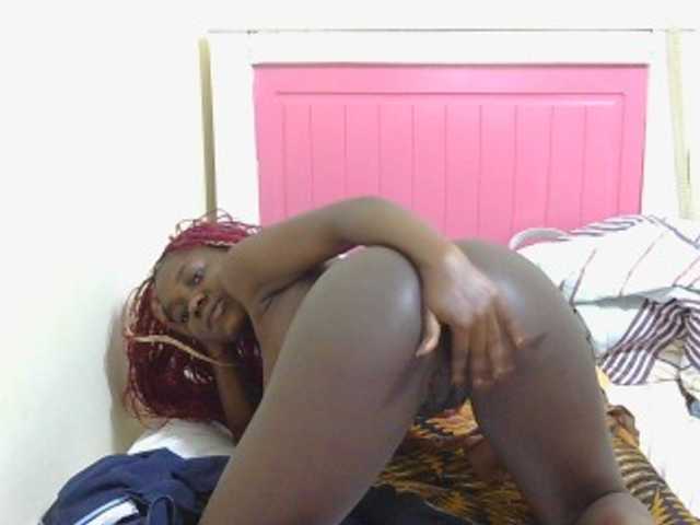 Arriana live cam on BongaCams