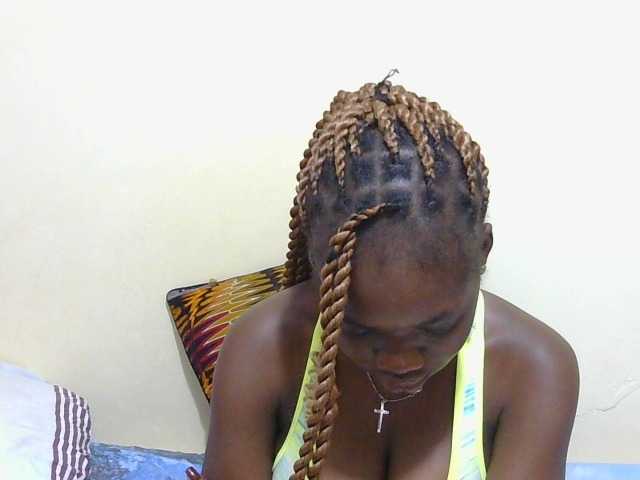 Arriana live webcam show