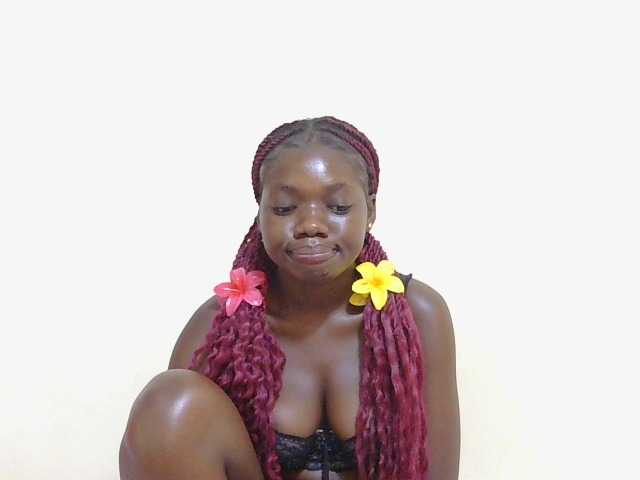 Arriana live cam on BongaCams