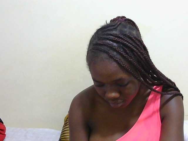 Arriana live cam on BongaCams