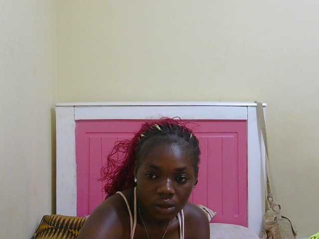 Arriana live cam preview