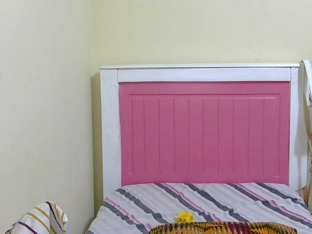 Arriana live cam on BongaCams