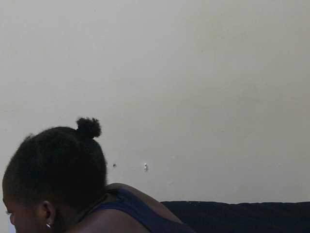 Arriana live cam on BongaCams
