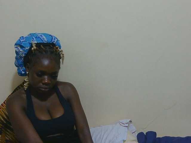 Arriana live cam on BongaCams