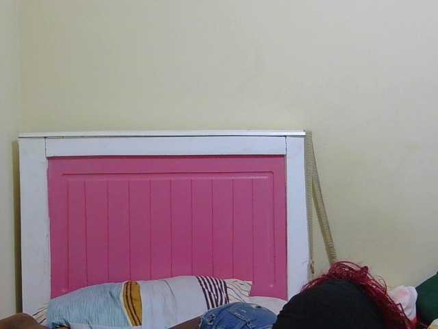 Arriana live cam on BongaCams