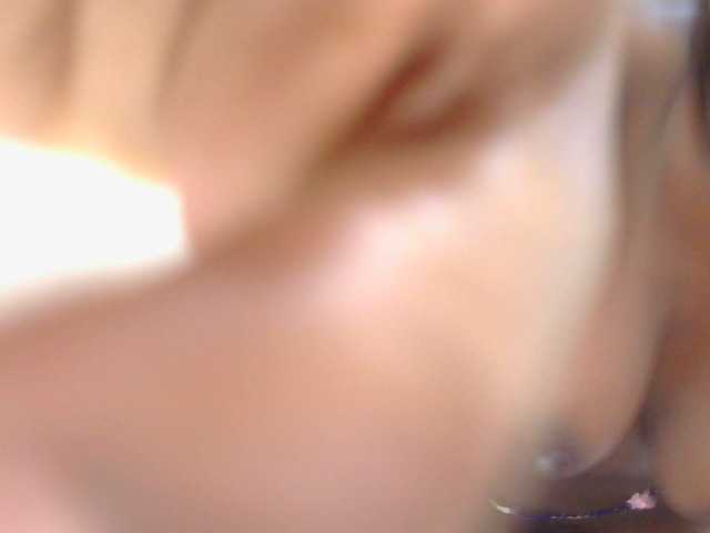Arriana live cam on BongaCams