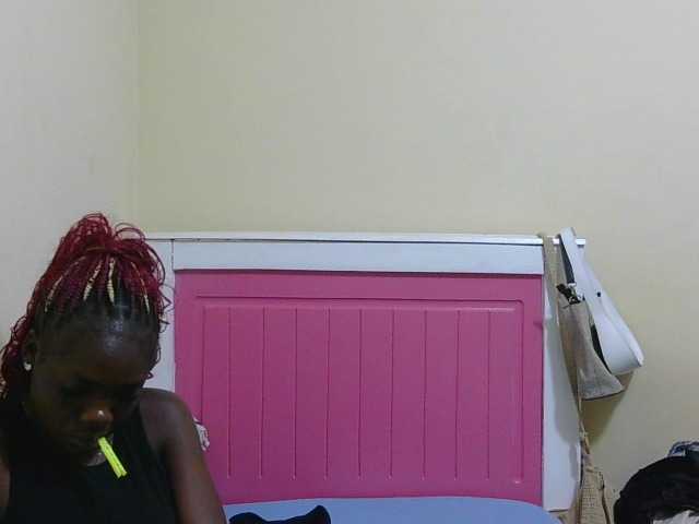 Arriana live cam on BongaCams