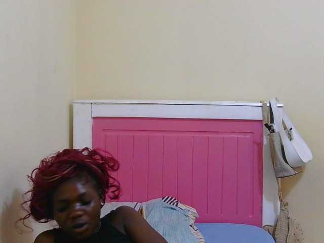 Arriana live cam on BongaCams