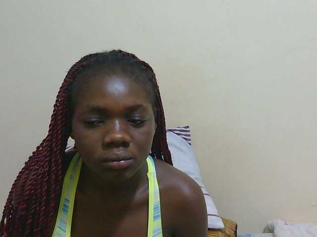 Arriana live cam on BongaCams