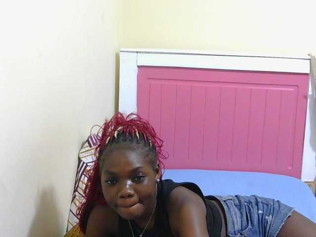 Arriana live cam on BongaCams