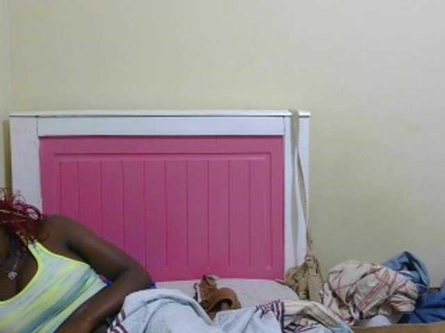 Arriana live cam on BongaCams