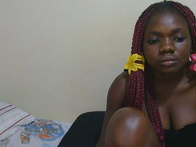 Arriana live cam on BongaCams
