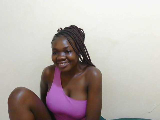 Arriana live cam on BongaCams