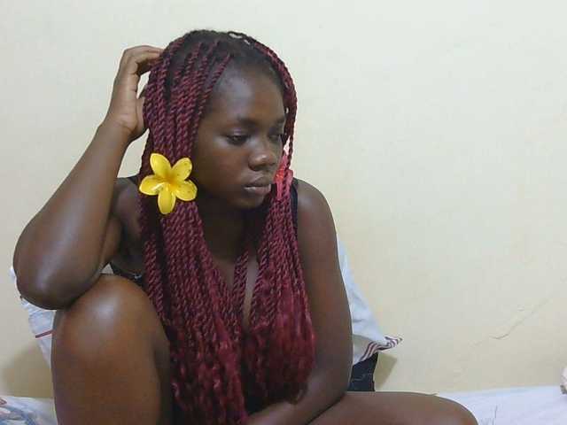 Arriana live cam on BongaCams