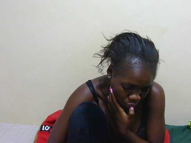 Arriana live cam on BongaCams