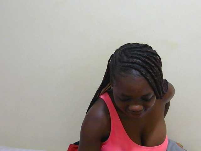 Arriana live cam on BongaCams