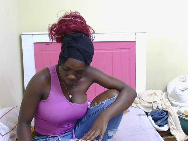 Arriana live cam preview