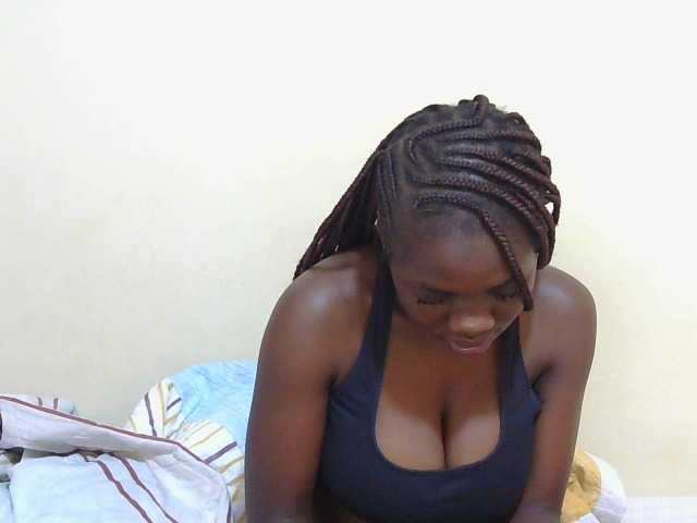 Arriana live cam on BongaCams