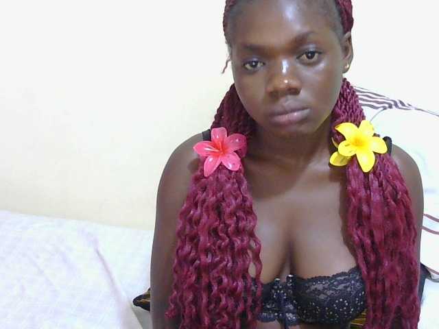 Arriana live cam on BongaCams