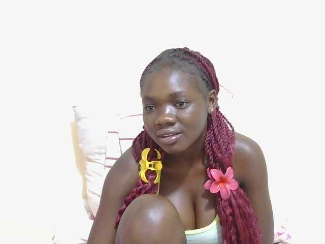 Arriana live cam on BongaCams