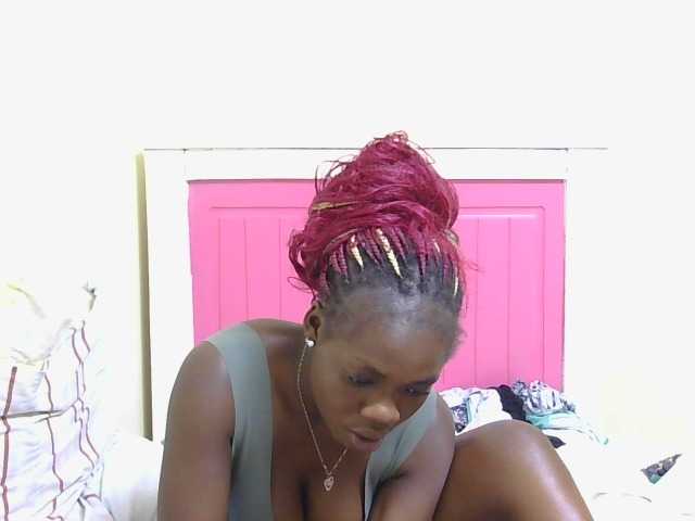 Arriana live cam preview