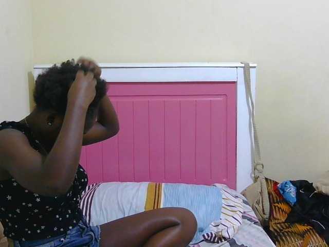 Arriana live cam on BongaCams