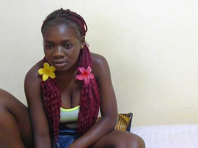 Arriana live cam on BongaCams