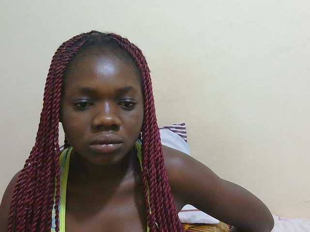 Arriana live cam on BongaCams