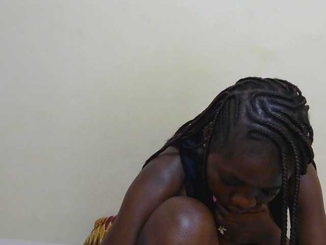 Arriana live cam on BongaCams