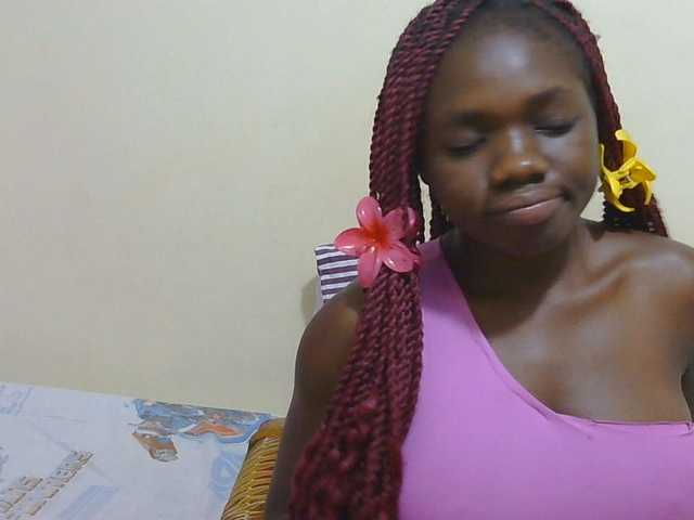 Arriana live cam on BongaCams