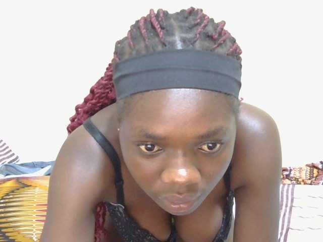 Arriana live cam on BongaCams