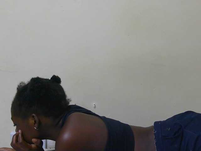 Arriana live cam on BongaCams