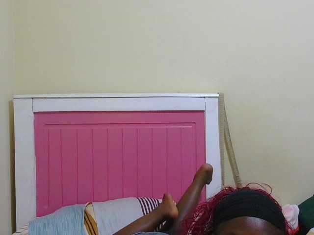 Arriana live cam on BongaCams