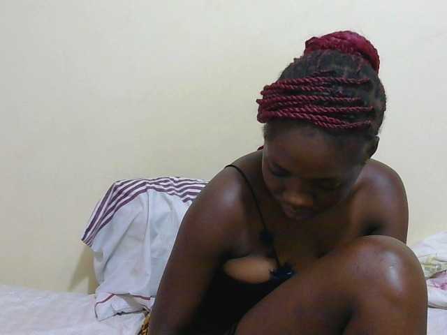 Arriana live cam on BongaCams