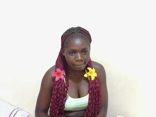 Arriana live cam on BongaCams