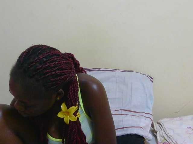 Arriana live cam on BongaCams