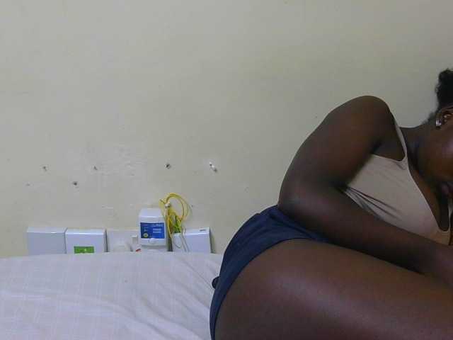 Arriana live cam on BongaCams