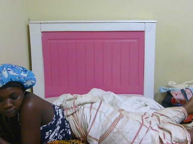 Arriana live cam on BongaCams