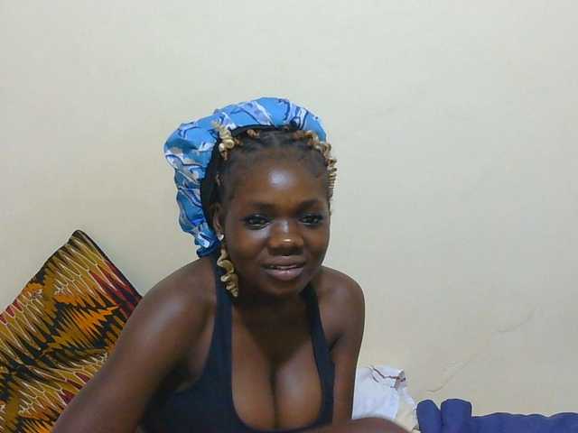 Arriana live webcam show
