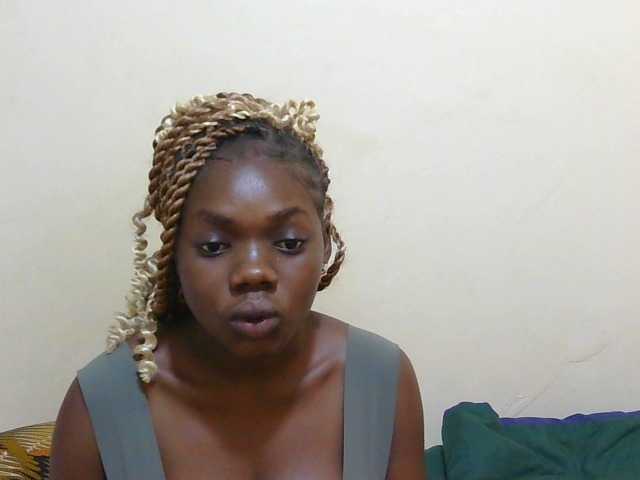 Arriana live webcam show